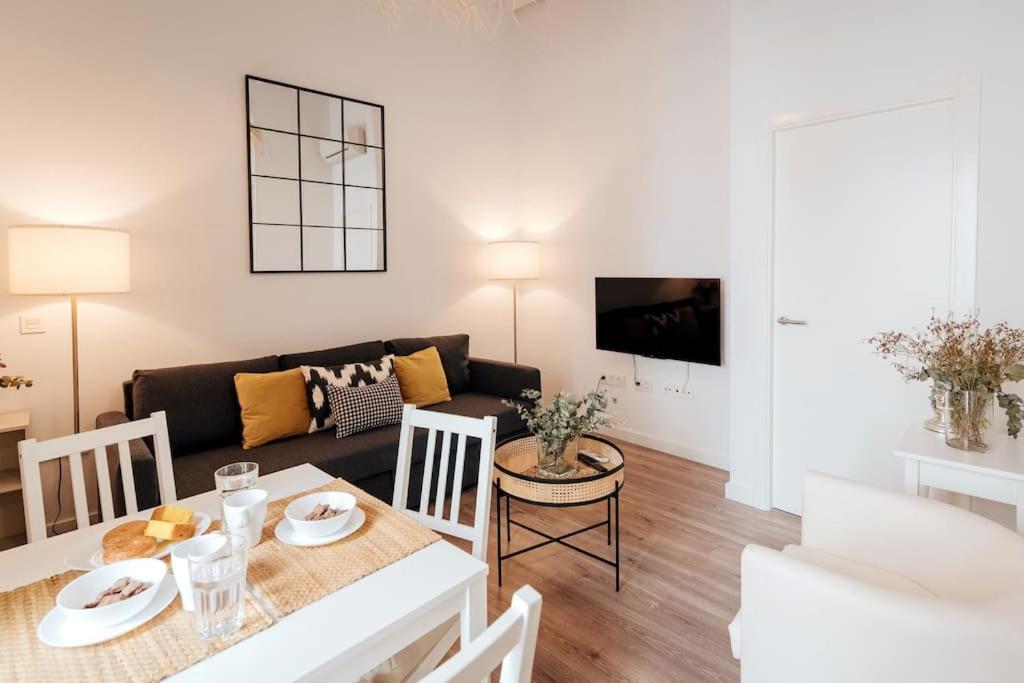 O&l Puñonrostro Bright Minimalist Appartamento Siviglia